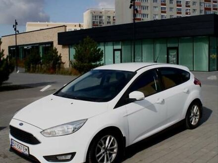 Белый Форд Фокус, объемом двигателя 1 л и пробегом 115 тыс. км за 9000 $, фото 1 на Automoto.ua