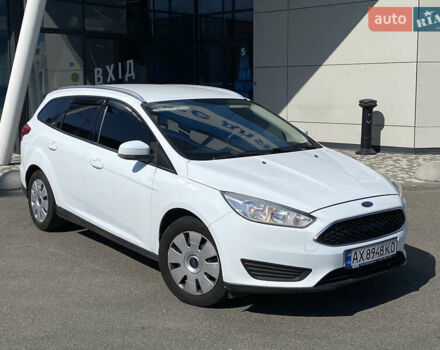 Белый Форд Фокус, объемом двигателя 1 л и пробегом 210 тыс. км за 6350 $, фото 1 на Automoto.ua