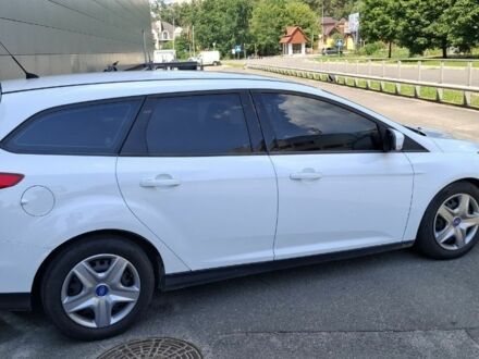 Белый Форд Фокус, объемом двигателя 1 л и пробегом 101 тыс. км за 6500 $, фото 1 на Automoto.ua