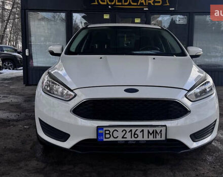 Белый Форд Фокус, объемом двигателя 2 л и пробегом 140 тыс. км за 7500 $, фото 1 на Automoto.ua