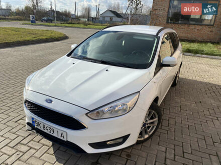 Форд Фокус 2016 в Любомль на Automoto.ua Белый Форд Фокус, объемом двигателя 1.5 л и пробегом 205 тыс. км за 8400 $, фото 1 на Automoto.ua