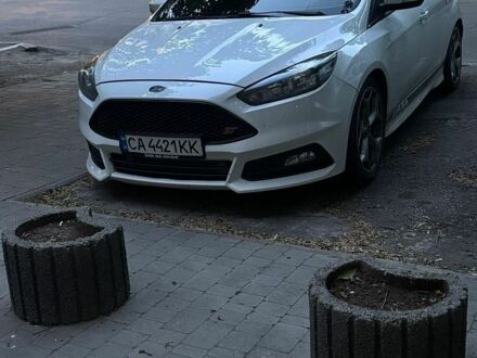 Білий Форд Фокус, об'ємом двигуна 2 л та пробігом 170 тис. км за 8700 $, фото 1 на Automoto.ua