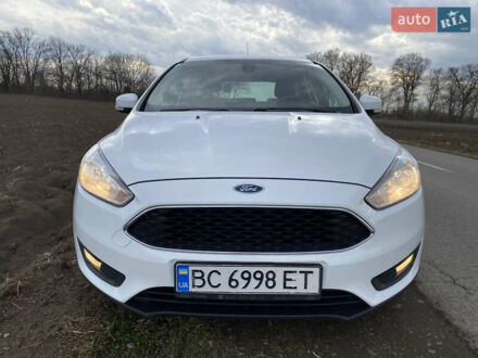 Белый Форд Фокус, объемом двигателя 1 л и пробегом 177 тыс. км за 10100 $, фото 1 на Automoto.ua