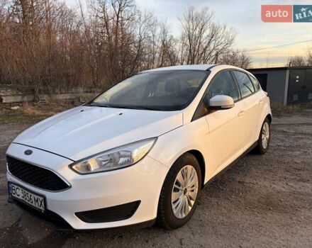 Белый Форд Фокус, объемом двигателя 1 л и пробегом 150 тыс. км за 7500 $, фото 1 на Automoto.ua