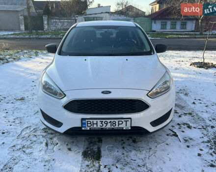Білий Форд Фокус, об'ємом двигуна 2 л та пробігом 142 тис. км за 8800 $, фото 1 на Automoto.ua