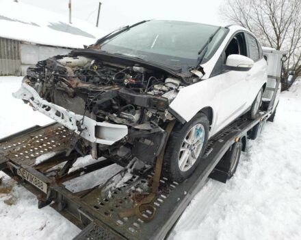 Білий Форд Фокус, об'ємом двигуна 2 л та пробігом 200 тис. км за 3200 $, фото 1 на Automoto.ua