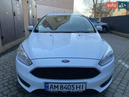 Белый Форд Фокус, объемом двигателя 1.5 л и пробегом 210 тыс. км за 10350 $, фото 1 на Automoto.ua