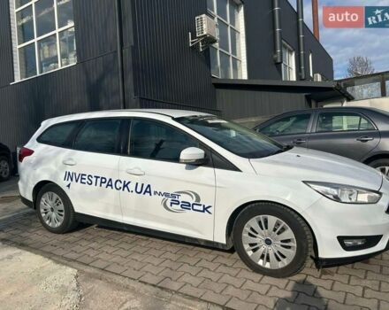 Білий Форд Фокус, об'ємом двигуна 1 л та пробігом 121 тис. км за 6300 $, фото 1 на Automoto.ua