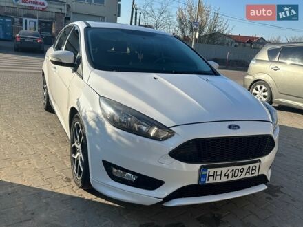 Белый Форд Фокус, объемом двигателя 2 л и пробегом 158 тыс. км за 8800 $, фото 1 на Automoto.ua