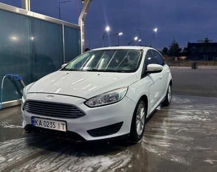 Белый Форд Фокус, объемом двигателя 2 л и пробегом 235 тыс. км за 5500 $, фото 1 на Automoto.ua