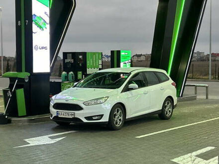 Білий Форд Фокус, об'ємом двигуна 1 л та пробігом 201 тис. км за 5300 $, фото 1 на Automoto.ua