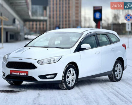 Белый Форд Фокус, объемом двигателя 1 л и пробегом 191 тыс. км за 7999 $, фото 1 на Automoto.ua