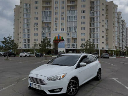 Білий Форд Фокус, об'ємом двигуна 2 л та пробігом 218 тис. км за 8200 $, фото 1 на Automoto.ua