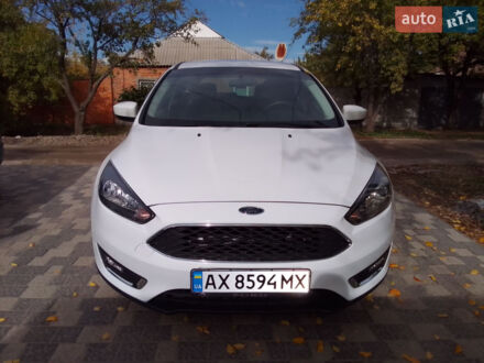 Белый Форд Фокус, объемом двигателя 2.02 л и пробегом 162 тыс. км за 8800 $, фото 1 на Automoto.ua