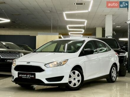 Білий Форд Фокус, об'ємом двигуна 2 л та пробігом 61 тис. км за 9999 $, фото 1 на Automoto.ua