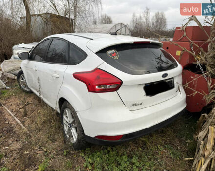 Білий Форд Фокус, об'ємом двигуна 2 л та пробігом 230 тис. км за 3000 $, фото 1 на Automoto.ua