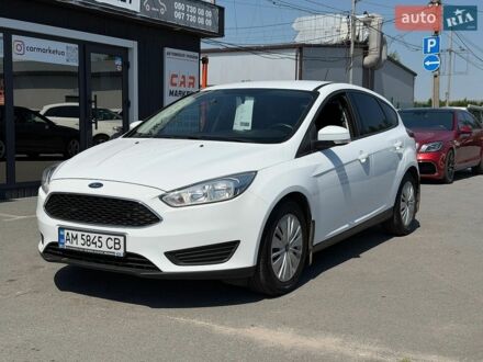 Білий Форд Фокус, об'ємом двигуна 1.6 л та пробігом 100 тис. км за 8800 $, фото 1 на Automoto.ua