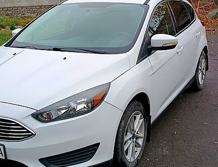 Білий Форд Фокус, об'ємом двигуна 2 л та пробігом 189 тис. км за 8600 $, фото 1 на Automoto.ua