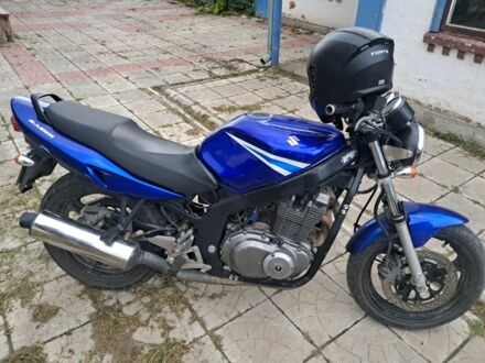 Білий Форд Фокус, об'ємом двигуна 1 л та пробігом 123 тис. км за 7500 $, фото 1 на Automoto.ua
