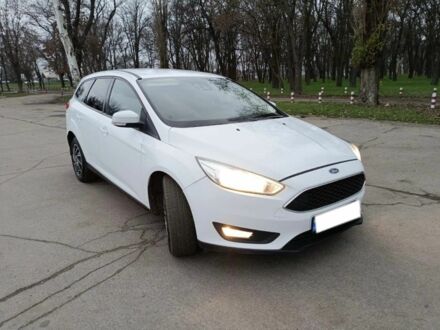 Белый Форд Фокус, объемом двигателя 0 л и пробегом 174 тыс. км за 8400 $, фото 1 на Automoto.ua