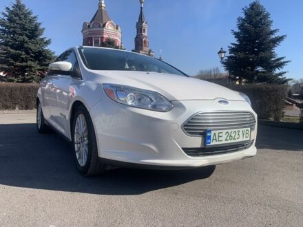 Белый Форд Фокус, объемом двигателя 0 л и пробегом 194 тыс. км за 7700 $, фото 1 на Automoto.ua