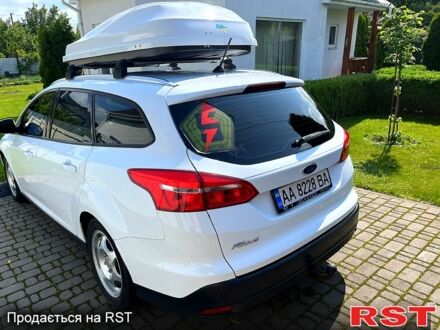 Белый Форд Фокус, объемом двигателя 1.6 л и пробегом 80 тыс. км за 11500 $, фото 1 на Automoto.ua