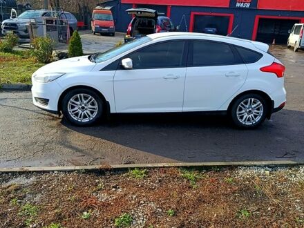 Білий Форд Фокус, об'ємом двигуна 1.6 л та пробігом 112 тис. км за 9000 $, фото 1 на Automoto.ua