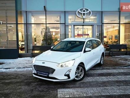 Белый Форд Фокус, объемом двигателя 1.5 л и пробегом 114 тыс. км за 12081 $, фото 1 на Automoto.ua