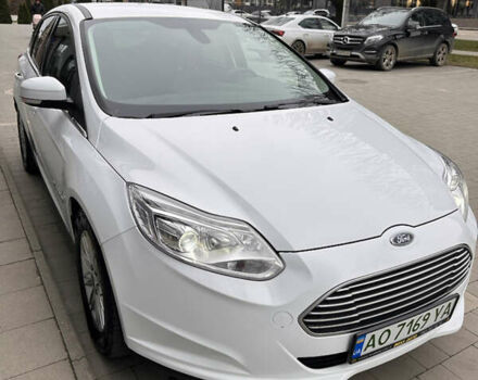 Белый Форд Фокус, объемом двигателя 0 л и пробегом 136 тыс. км за 10750 $, фото 1 на Automoto.ua