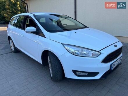 Форд Фокус 2018 в Хмельницком на Automoto.ua Белый Форд Фокус, объемом двигателя 1 л и пробегом 167 тыс. км за 7950 $, фото 1 на Automoto.ua
