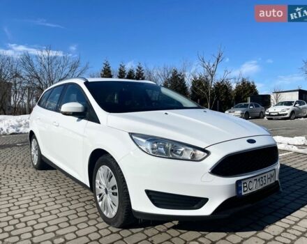Белый Форд Фокус, объемом двигателя 1.6 л и пробегом 102 тыс. км за 10700 $, фото 1 на Automoto.ua