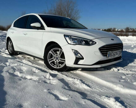 Белый Форд Фокус, объемом двигателя 1.5 л и пробегом 215 тыс. км за 13500 $, фото 1 на Automoto.ua