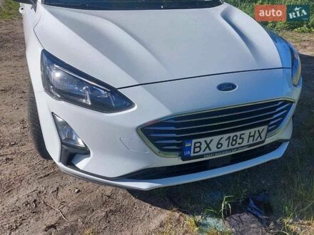 Белый Форд Фокус, объемом двигателя 1.5 л и пробегом 164 тыс. км за 12000 $, фото 1 на Automoto.ua