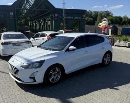 Белый Форд Фокус, объемом двигателя 1.5 л и пробегом 160 тыс. км за 13300 $, фото 1 на Automoto.ua