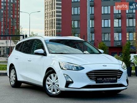 Белый Форд Фокус, объемом двигателя 2 л и пробегом 218 тыс. км за 16500 $, фото 1 на Automoto.ua