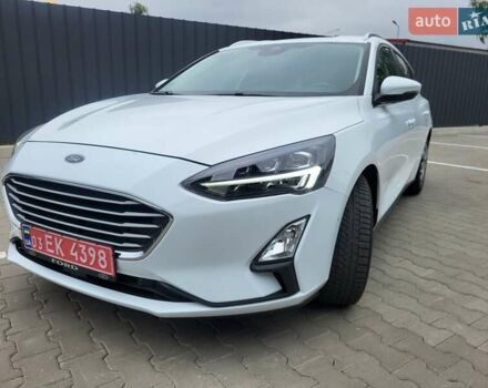 Білий Форд Фокус, об'ємом двигуна 1.5 л та пробігом 190 тис. км за 15000 $, фото 1 на Automoto.ua