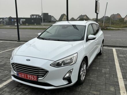 Белый Форд Фокус, объемом двигателя 1.5 л и пробегом 231 тыс. км за 12900 $, фото 1 на Automoto.ua