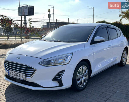 Белый Форд Фокус, объемом двигателя 1.5 л и пробегом 139 тыс. км за 10900 $, фото 1 на Automoto.ua