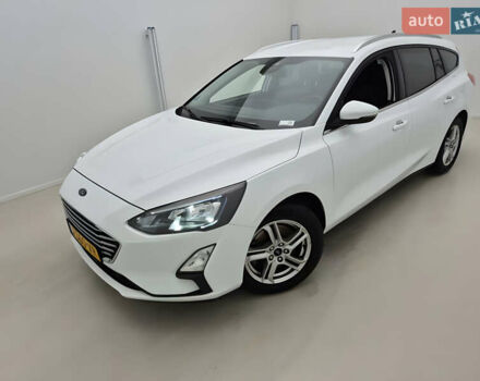 Белый Форд Фокус, объемом двигателя 1.5 л и пробегом 189 тыс. км за 11300 $, фото 1 на Automoto.ua