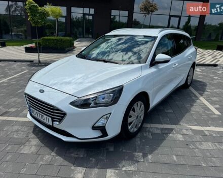 Белый Форд Фокус, объемом двигателя 1.5 л и пробегом 170 тыс. км за 12800 $, фото 1 на Automoto.ua