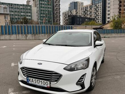 Белый Форд Фокус, объемом двигателя 1.5 л и пробегом 125 тыс. км за 13000 $, фото 1 на Automoto.ua