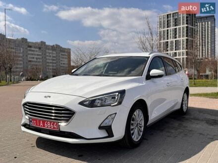 Белый Форд Фокус, объемом двигателя 1.5 л и пробегом 88 тыс. км за 13900 $, фото 1 на Automoto.ua