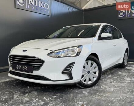 Білий Форд Фокус, об'ємом двигуна 1.5 л та пробігом 55 тис. км за 15500 $, фото 1 на Automoto.ua