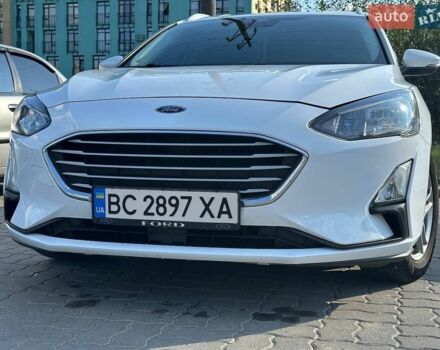 Белый Форд Фокус, объемом двигателя 1.5 л и пробегом 146 тыс. км за 14000 $, фото 1 на Automoto.ua