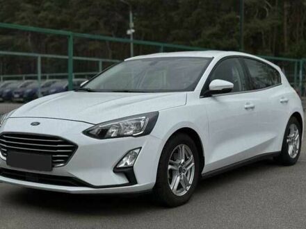 Белый Форд Фокус, объемом двигателя 1.5 л и пробегом 72 тыс. км за 12800 $, фото 1 на Automoto.ua