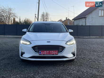 Форд Фокус 2020 у Луцьку на Automoto.ua Білий Форд Фокус, об'ємом двигуна 1.5 л та пробігом 152 тис. км за 13700 $, фото 1 на Automoto.ua