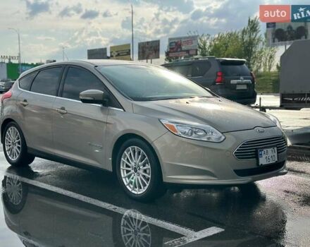 Бежевый Форд Фокус, объемом двигателя 0 л и пробегом 33 тыс. км за 8300 $, фото 3 на Automoto.ua