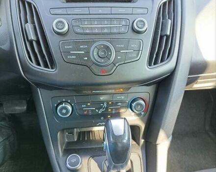 Бежевый Форд Фокус, объемом двигателя 2 л и пробегом 119 тыс. км за 8900 $, фото 7 на Automoto.ua