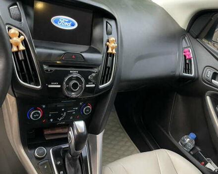 Бежевий Форд Фокус, об'ємом двигуна 2 л та пробігом 140 тис. км за 11000 $, фото 6 на Automoto.ua