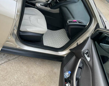 Бежевий Форд Фокус, об'ємом двигуна 2 л та пробігом 140 тис. км за 11000 $, фото 3 на Automoto.ua